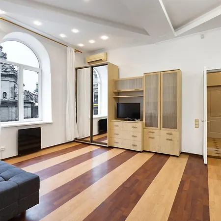 на площі соборній, 17 Apartamento