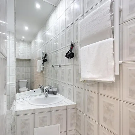 Apartamento на площі соборній, 17 *