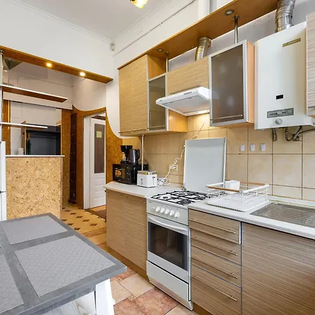 на площі соборній, 17 Daire Lviv